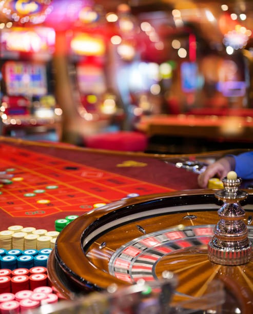 Wolf Gold blackjack table with live dealer stream